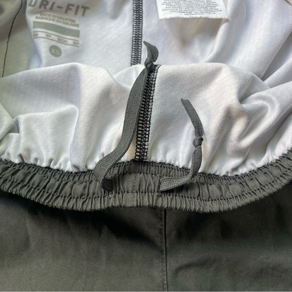 Nike Black Athletic Shorts with pattern bike shorts liner size XS - Picture 6 of 7